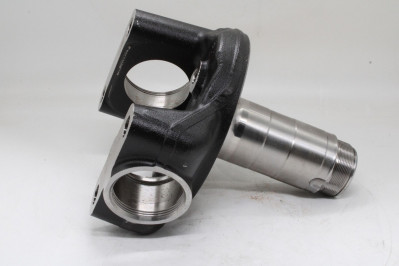 VO 23906232 Кулак поворотный