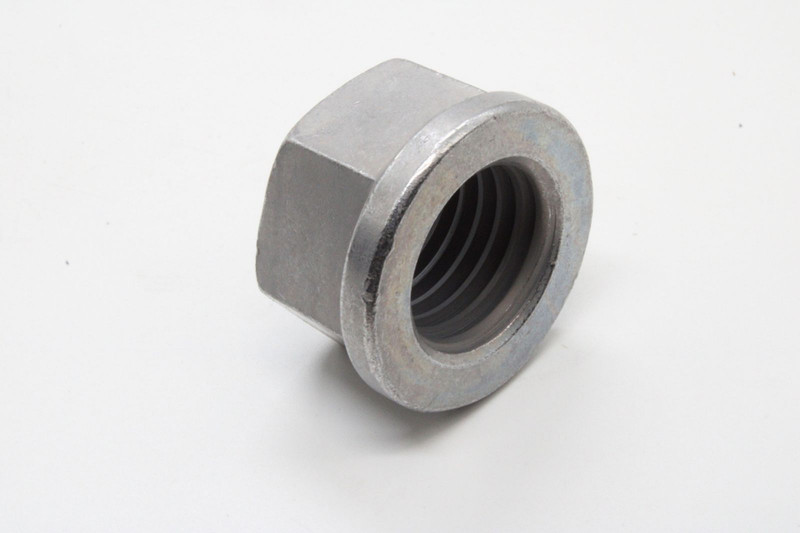 VO 994514 Гайка стремянки рессоры М24*3 — 1