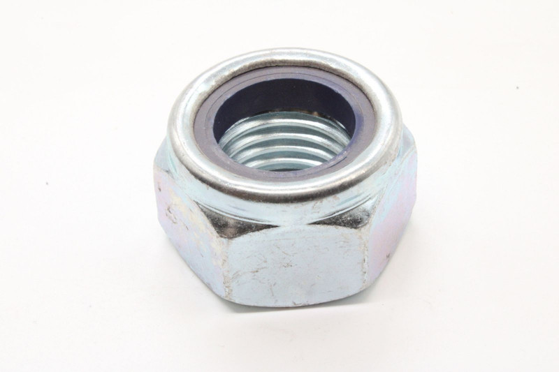 E9900135610 Гайка пальца рессоры M30*3,5 — 2