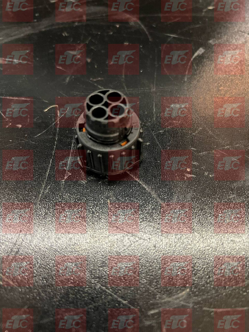 VO 984849 Корпус разъема 4-контактный — 1