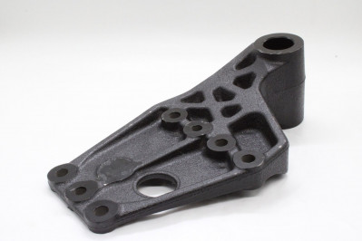 A94932202037390 Кронштейн крепления рессоры зад.прав.