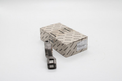 51042016262 Коромысло впускного клапана