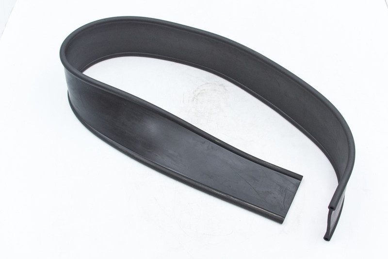 WG9925551062 Лента резиновая стяжки топливного бака — 1