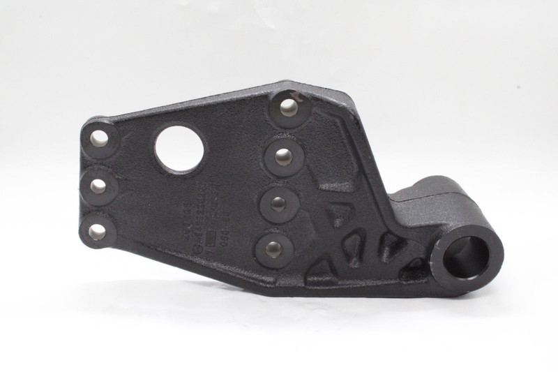 A94932202037390 Кронштейн крепления рессоры зад.прав. — 3