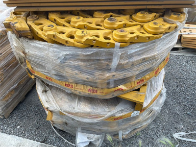 203MM42000 Цепь гусеничная смазываемая