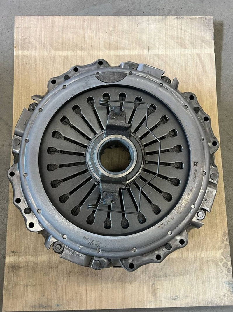 VO 22941321 Комплект сцепления без диска сцепления — 2