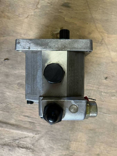 3361460520 Насос шестеренчатый UC 20RL.55 V