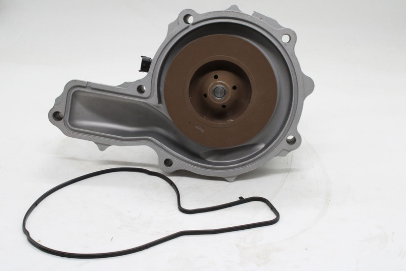 FEBI 39741 Насос водяной FH13 — 2