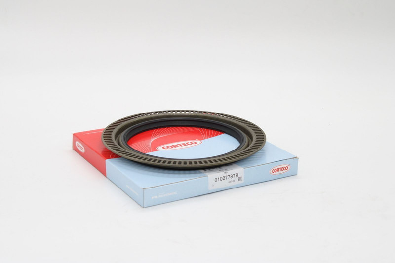 01027787B Сальник задней ступицы с кольцом ABS 145*175*15,5WD — 2