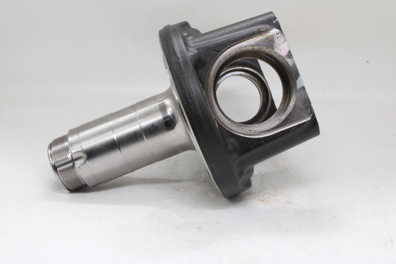 VO 23906232 Кулак поворотный — 2