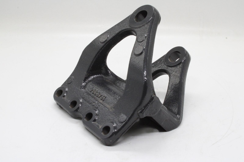 1948336 Кронштейн рессоры передней — 2