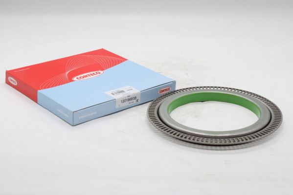 ST 66036000 Сальник ступицы с кольцом ABS 139*175*16,3 — 2