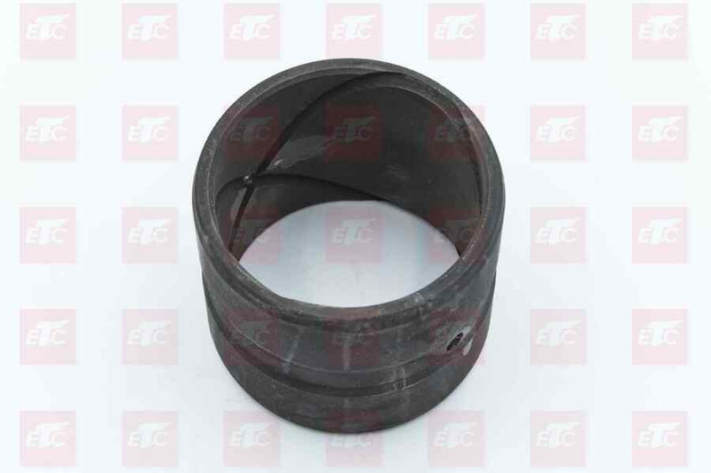 207-70-33160 Втулка — 1