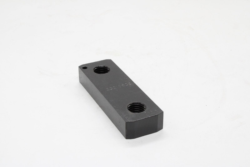 VO 23219839 Серьга передней рессоры — 2