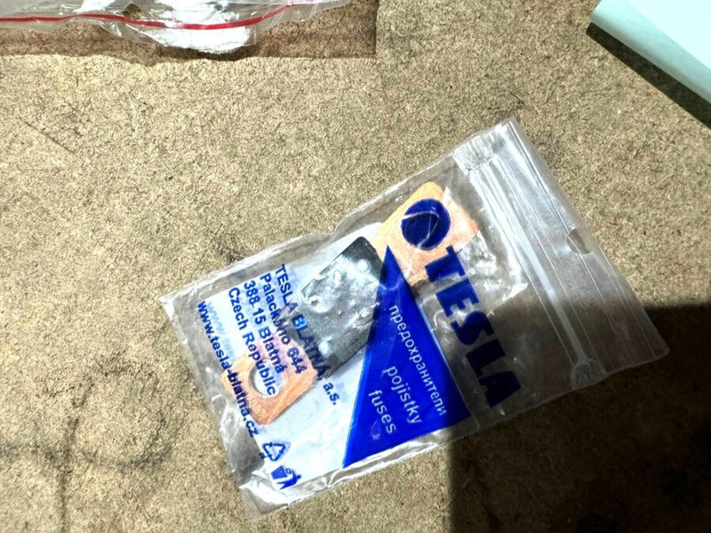 FG500A Предохранитель F-500A — 2