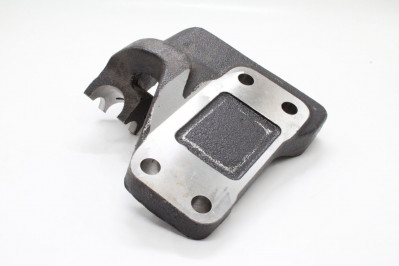 2030620184 Кронштейн торсиона правый