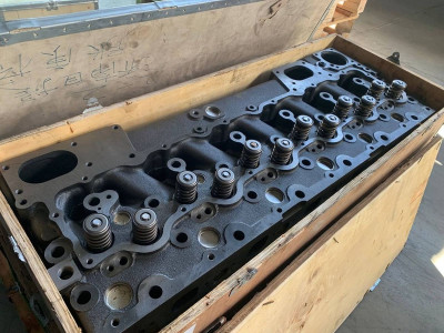 7N8866 Головка блока цилиндров в сборе