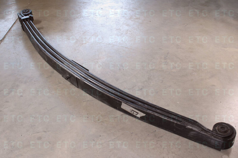 M1066100 Рессора передняя 3-х листовая — 2