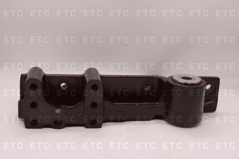 81413016163 Кронштейн передней рессоры слева — 3