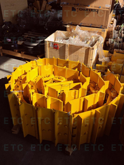 14X-32-03105 Гусеничная лента с башмаками 42 зв.