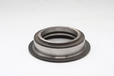 2050791324 Втулка распорная