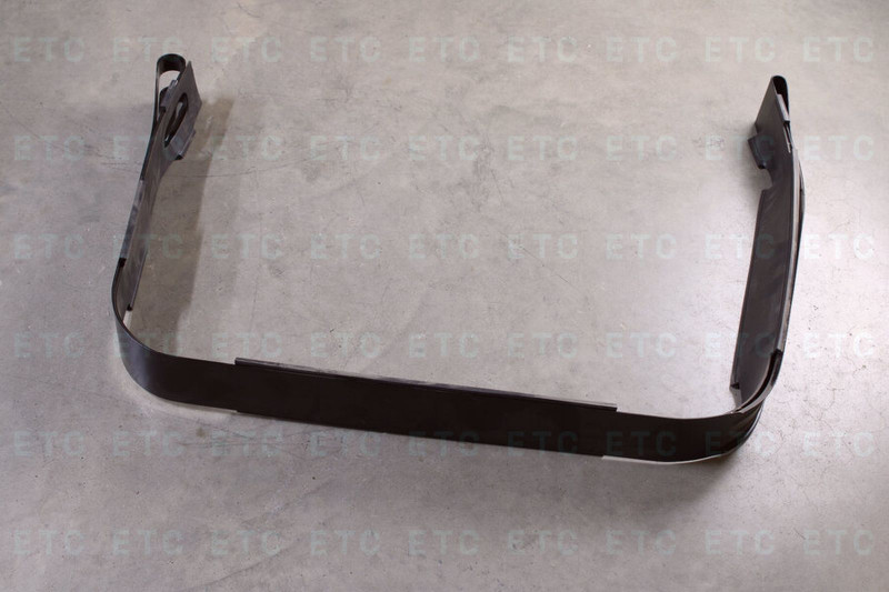 VO 22672756 Хомут крепления топливного бака — 1