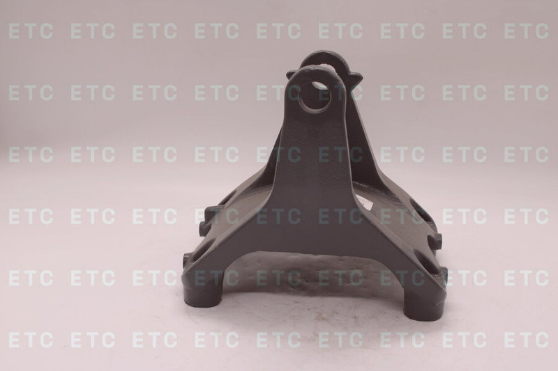 YC010V000111 Кронштейн рессоры задней — 3