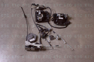 812W97100-6193 Замок двери в сборе комплект на кабину