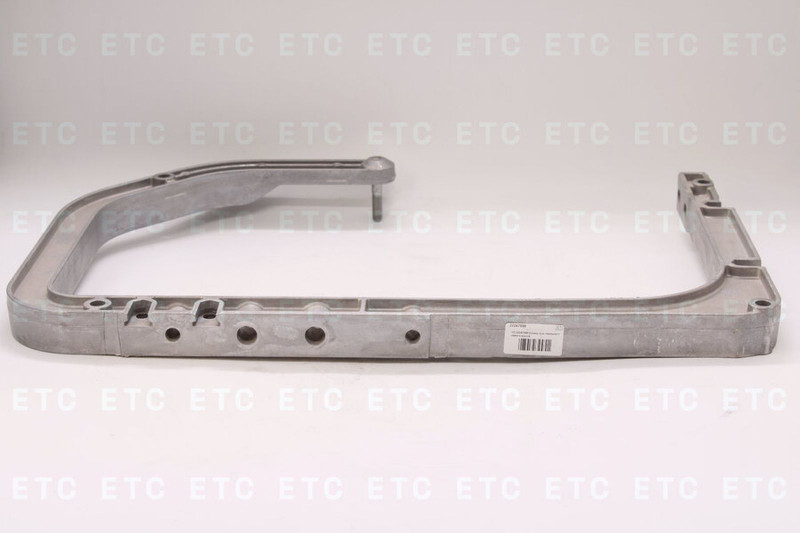 VO 22247898 Кронштейн переднего левого крыла — 1