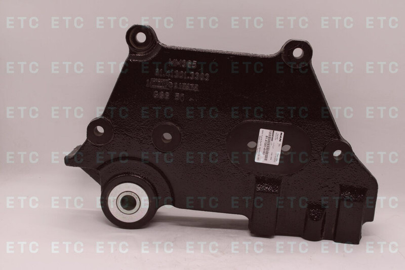 81413016163 Кронштейн передней рессоры слева — 5