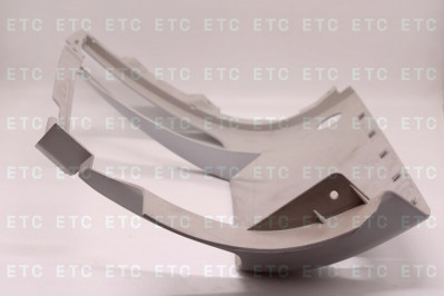 1102.13503 Облицовка фары левая