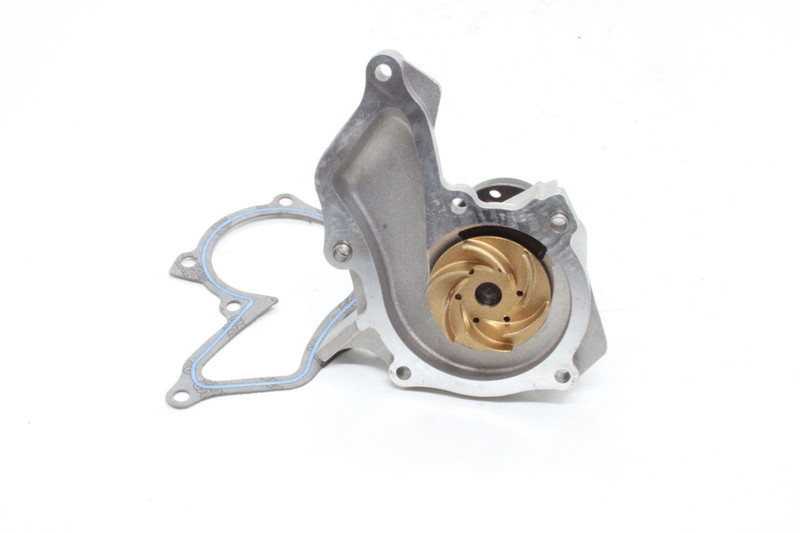 P235 Помпа водяная — 2