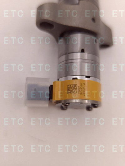 3879433 Форсунка топливная