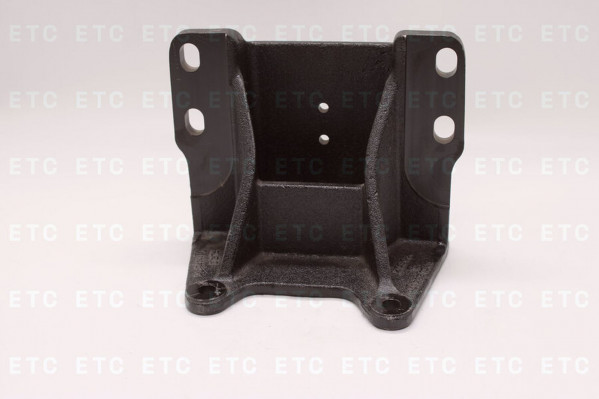 A94332313407390 Кронштейн стабилизатора правый — 1