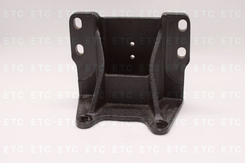 A94332313407390 Кронштейн стабилизатора правый — 1