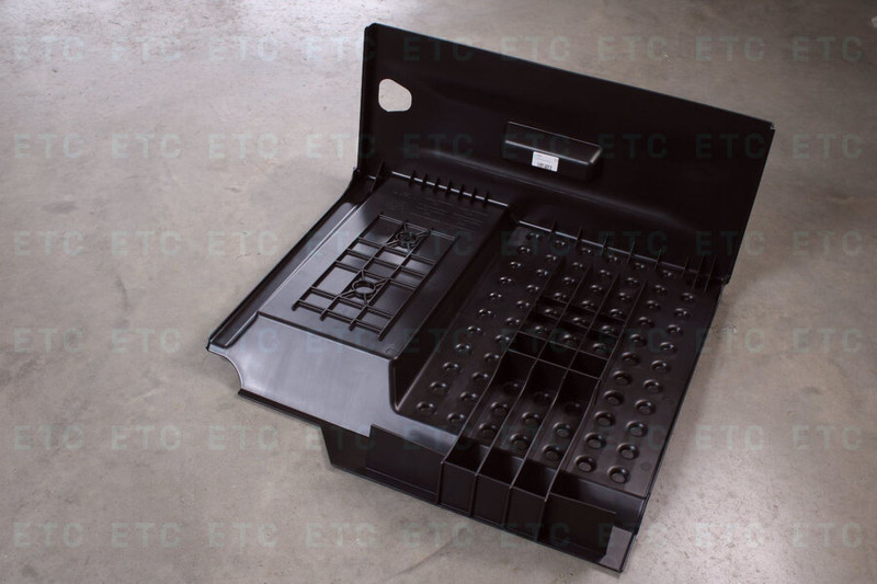 VO 22078082 Крышка АКБ FH4 — 3