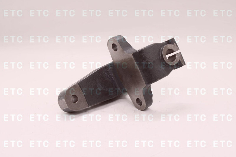 DT 125757 Кронштейн передний рессоры задний правый — 4