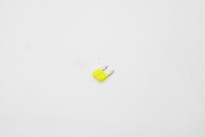 VO 20378936 Предохранитель мини 20A — 1