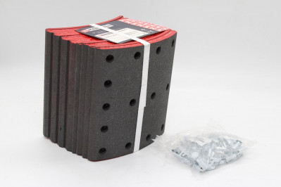 M2190710 К-кт накладок тормозных зад. 410*200 STD заклепка 6*18