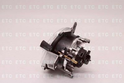 DT 121800 Фара дальнего света левая