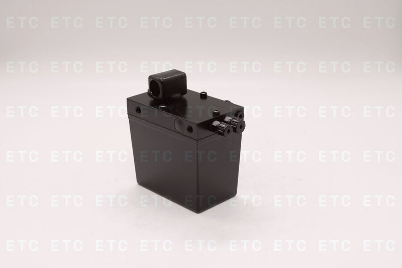 M4711001 Насос подъема кабины — 3